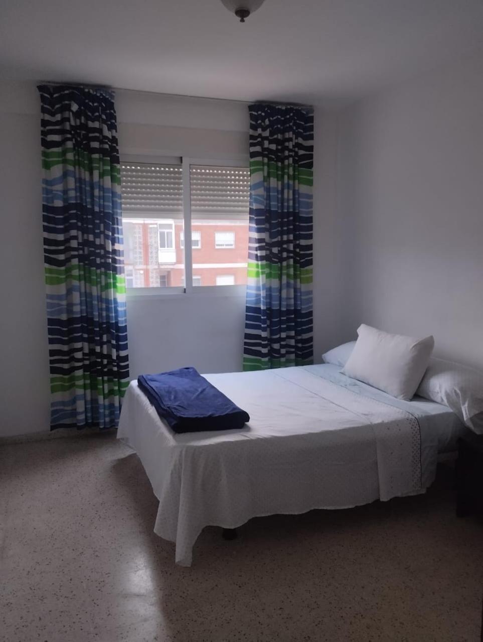 Spacious Room With Private Key And Wifi غرناطة المظهر الخارجي الصورة